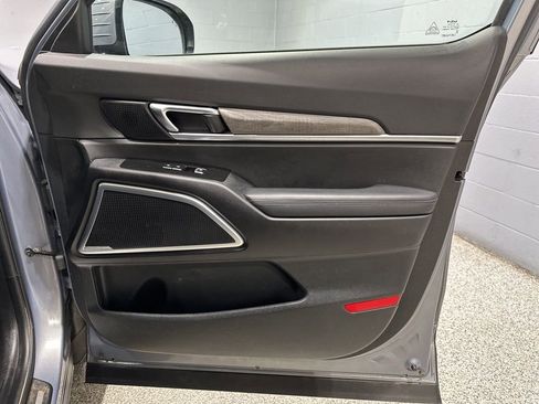 Used 2022 Kia Telluride SX w/ SX Prestige Package AWD/4WD image 18
