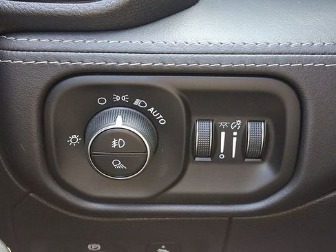 Used 2022 RAM 1500 Limited w/ Body Color Bumper Group AWD/4WD image 29