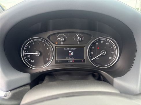 Used 2024 Buick Enclave Essence w/ Experience Buick Package FWD image 11
