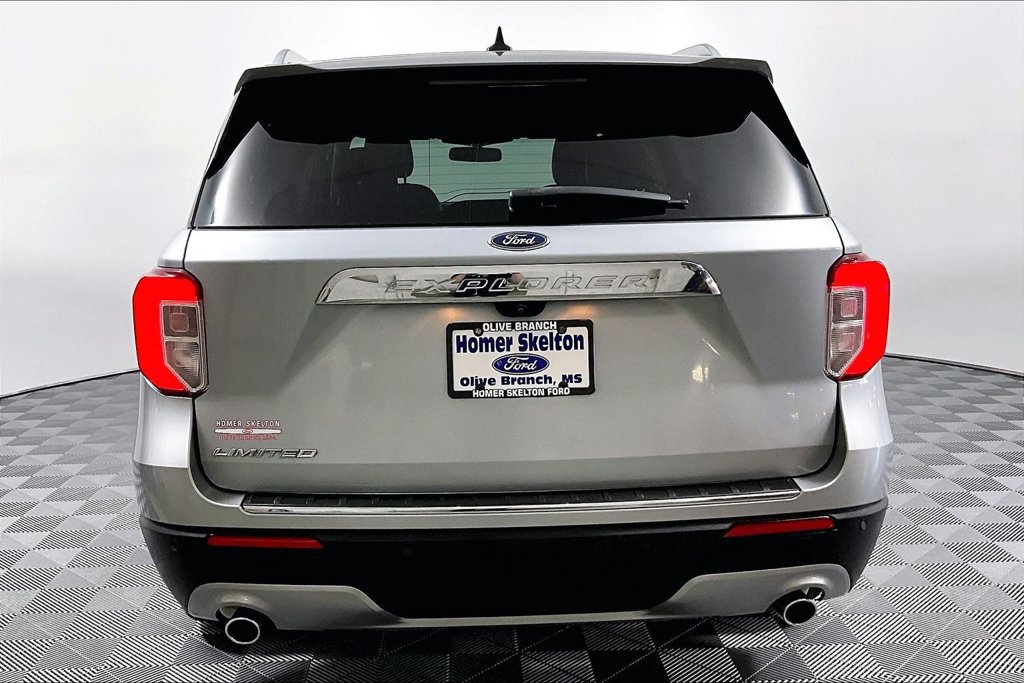 Certified 2023 Ford Explorer Limited RWD image 4