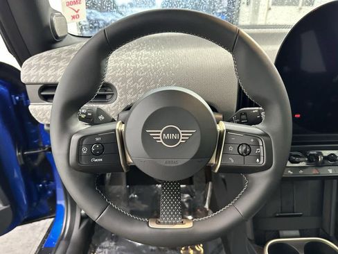 Certified 2025 MINI Cooper 2-Door Hardtop image 13