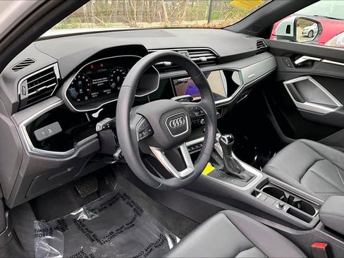 Used 2024 Audi Q3 2.0T Premium AWD/4WD image 28