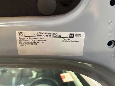 Used 2020 Chevrolet Bolt Premier w/ Infotainment Package FWD image 66