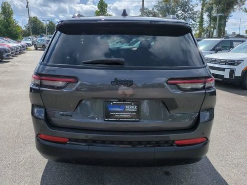 Used 2023 Jeep Grand Cherokee L Laredo AWD/4WD image 6