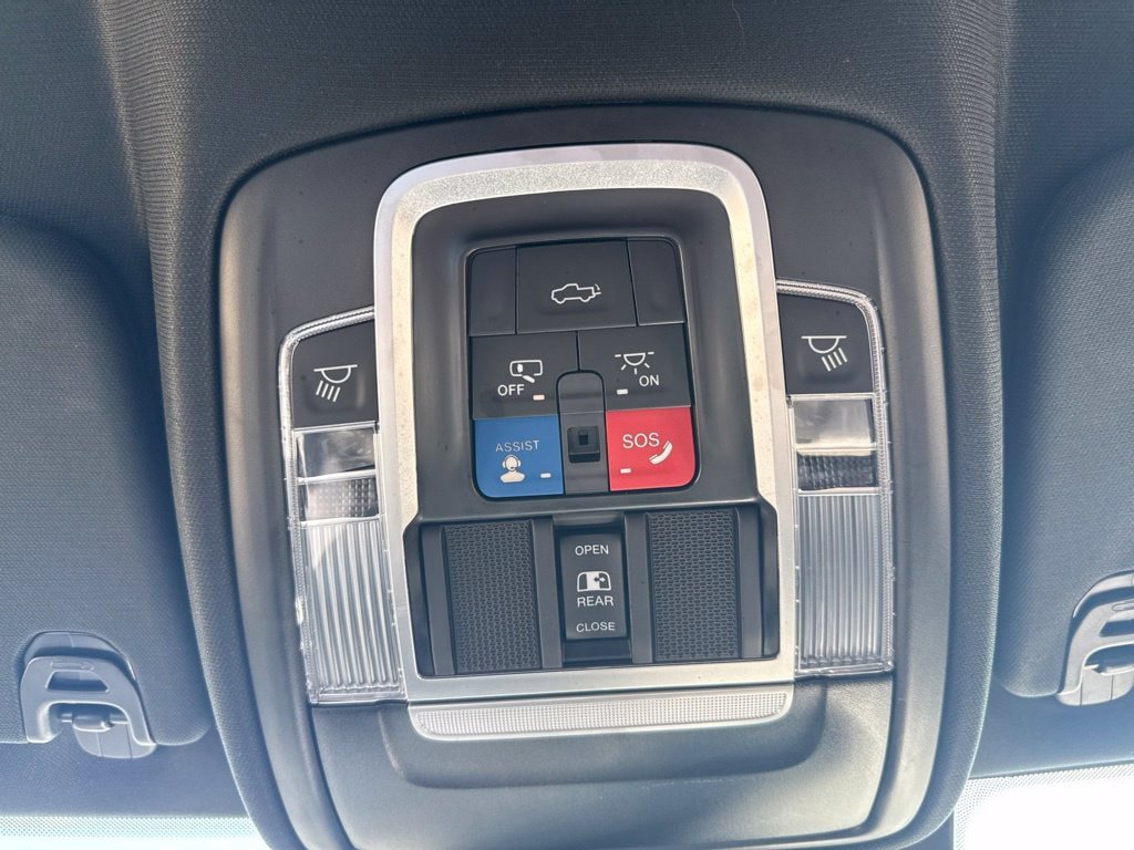 Used 2023 RAM 1500 Laramie AWD/4WD image 62