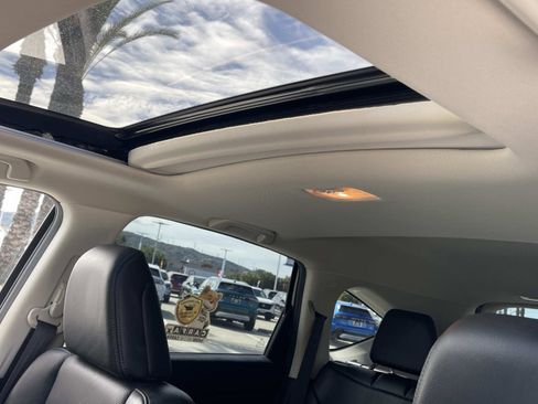 Used 2016 Honda CR-V Touring image 2