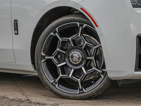 New 2025 Rolls-Royce Ghost Black Badge image 2