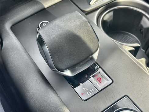 New 2026 Land Rover Discovery Limited Edition image 27