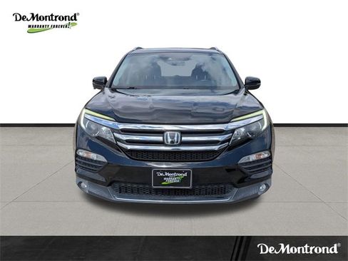 Used 2018 Honda Pilot Touring image 2