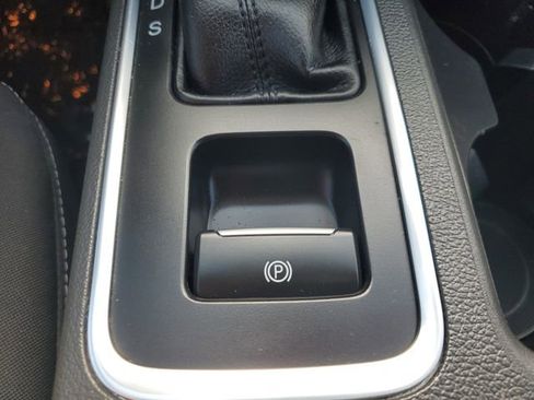 Certified 2017 Ford Escape SE image 32