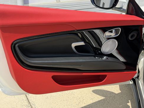 Used 2019 Aston Martin DB11 Coupe RWD image 23