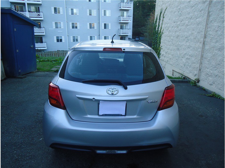 Used 2015 Toyota Yaris L FWD image 6