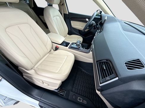 Used 2024 Audi Q5 2.0T Premium w/ Convenience Package AWD/4WD image 14