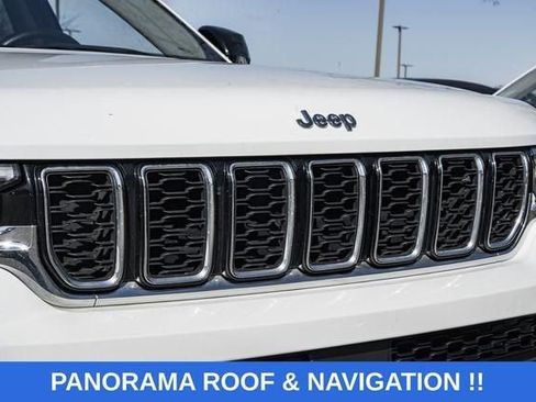 Used 2022 Jeep Grand Cherokee L Limited image 13