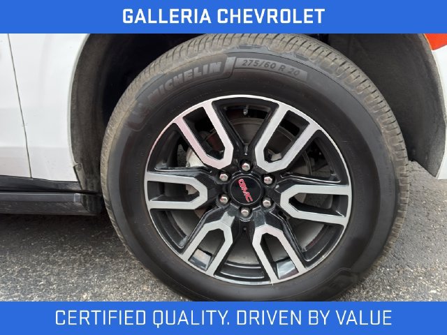 Used 2023 GMC Yukon XL AT4 w/ AT4 Premium Package AWD/4WD image 4