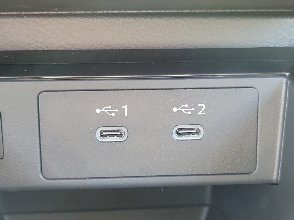 New 2027 Nissan Kicks SR FWD image 32
