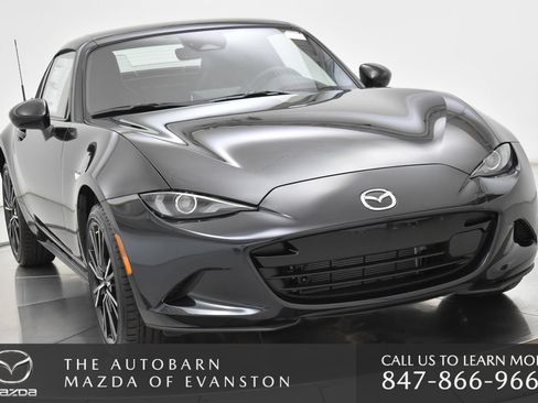 Used 2025 MAZDA MX-5 Miata RF Grand Touring RWD image 11