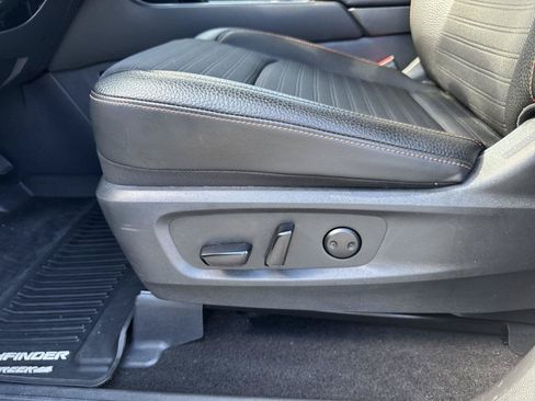 Used 2025 Nissan Pathfinder Rock Creek AWD/4WD image 10