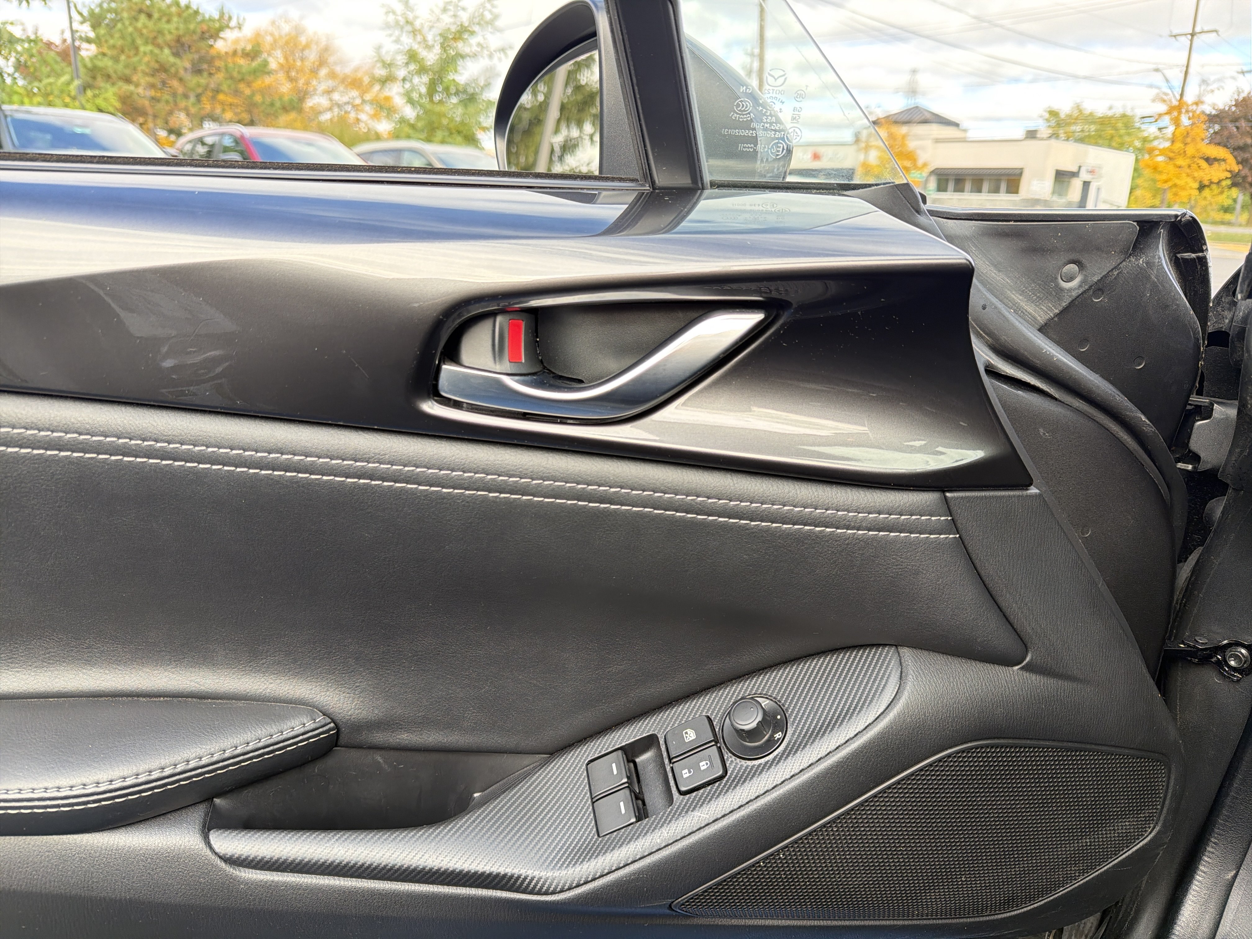 Used 2024 MAZDA MX-5 Miata Grand Touring RWD image 16