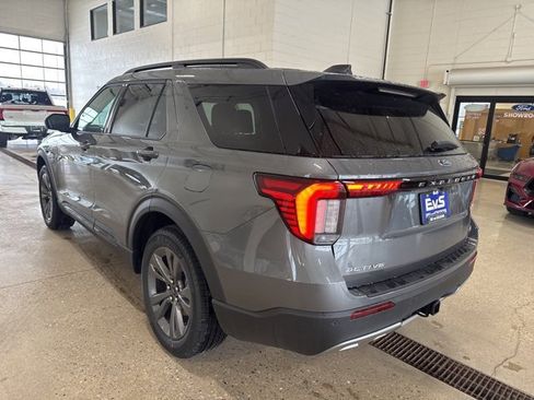 New 2026 Ford Explorer Active w/ Active Comfort Package image 7