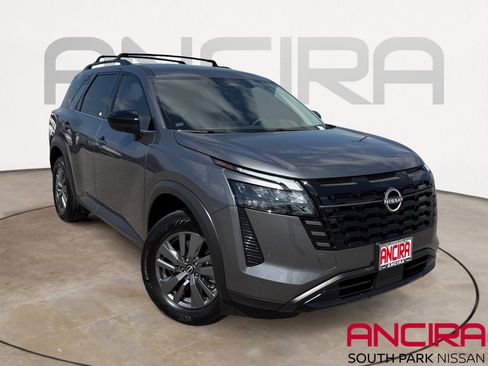 Used 2026 Nissan Pathfinder SV image 1