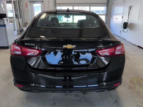 Used 2022 Chevrolet Malibu LT image 4