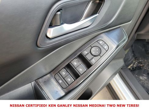 Certified 2025 Nissan Rogue SV image 36