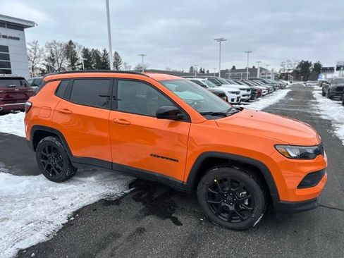 New 2026 Jeep Compass Latitude image 5