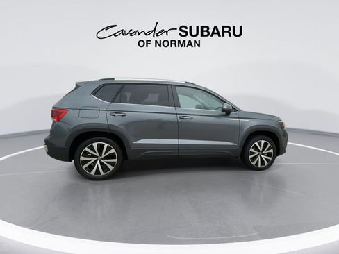 Used 2022 Volkswagen Taos SE AWD/4WD image 9
