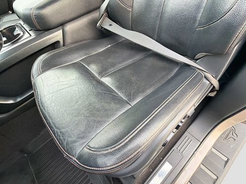 Used 2023 Nissan Titan PRO-4X w/ Pro-4x Convenience Package AWD/4WD image 19