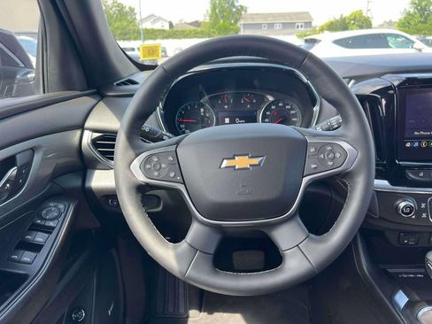 Used 2023 Chevrolet Traverse LT w/ LT Premium Package AWD/4WD image 15