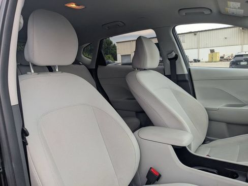 Used 2024 Hyundai Kona SEL AWD/4WD image 36