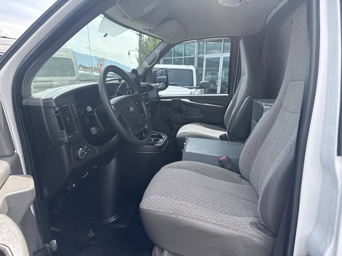 Used 2013 Chevrolet Express 3500 w/ Chrome Appearance Package RWD image 13