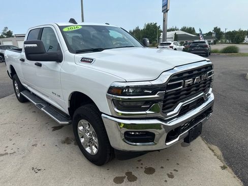 Used 2026 RAM 2500 Big Horn AWD/4WD image 3