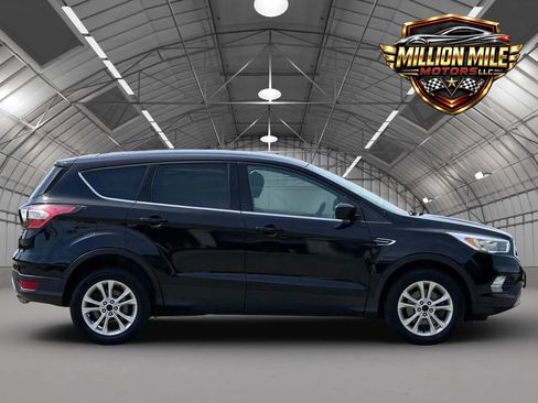 Used 2017 Ford Escape SE AWD/4WD image 7
