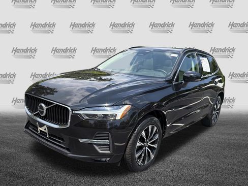 Certified 2023 Volvo XC60 B5 Core w/ Climate Package AWD/4WD image 5