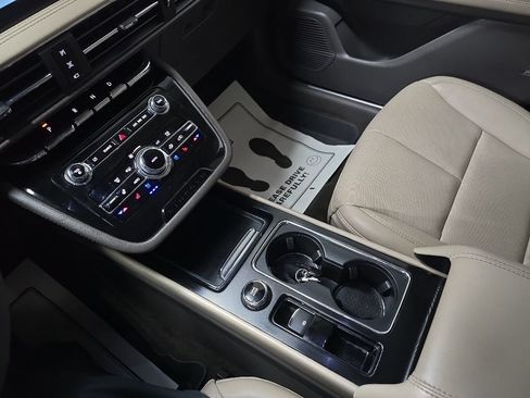 Used 2022 Lincoln Corsair AWD w/ Equipment Group 101A image 26