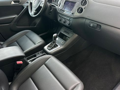 Used 2017 Volkswagen Tiguan Wolfsburg Edition AWD/4WD image 16