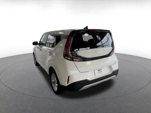 Used 2025 Kia Soul LX w/ LX Technology Package image 13