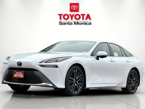 New 2026 Toyota Mirai RWD image 6