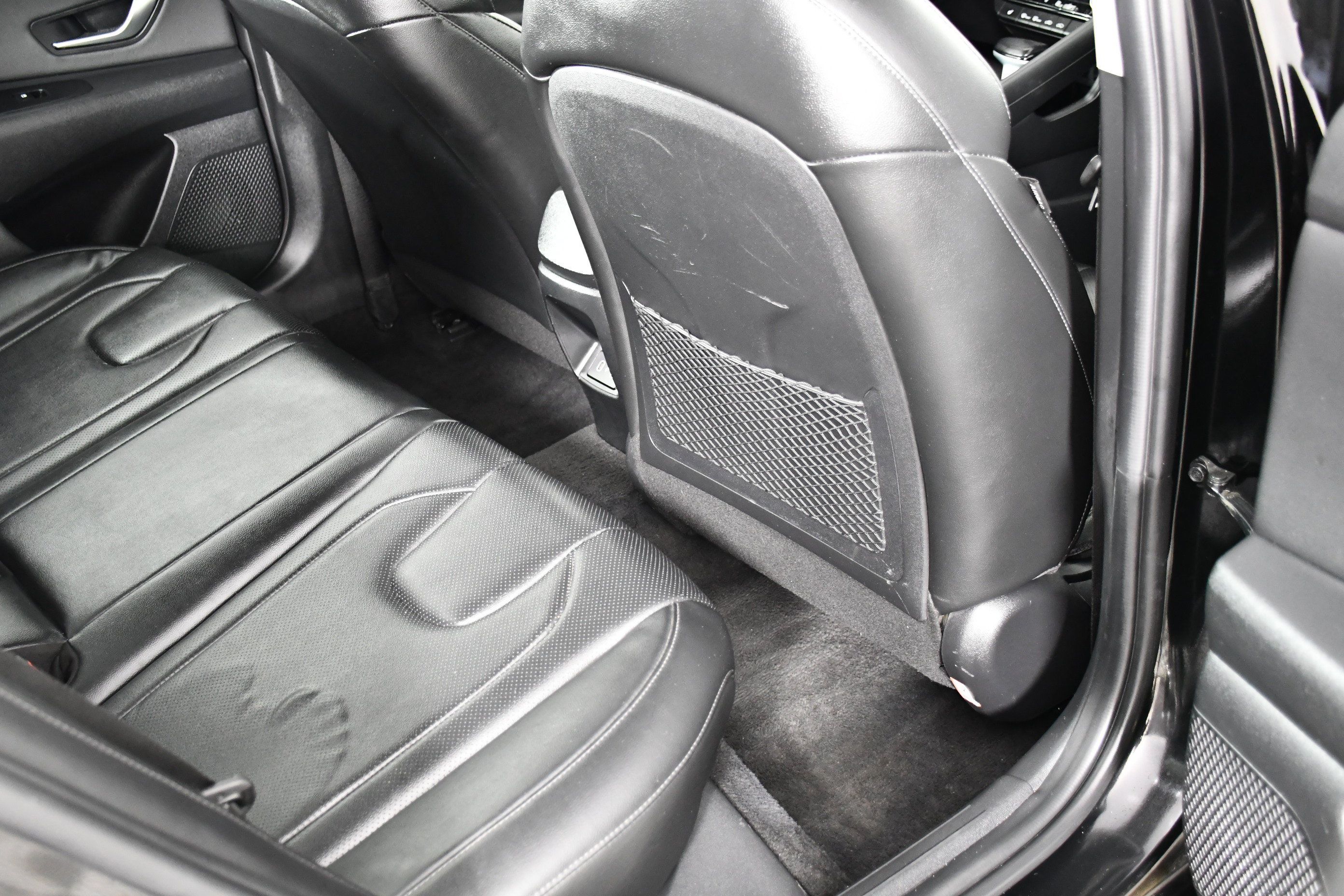 Used 2025 Hyundai Elantra Limited FWD image 35