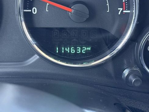 Used 2017 Jeep Wrangler Unlimited Sahara w/ Connectivity Group image 29