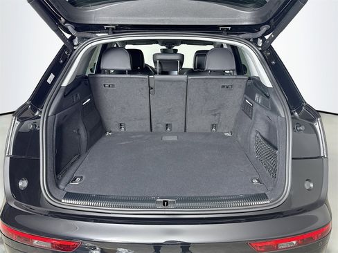 New 2024 Audi Q5 e Premium image 25
