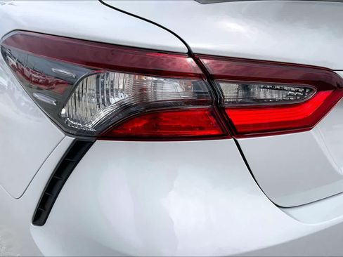 Used 2023 Toyota Camry SE FWD image 28