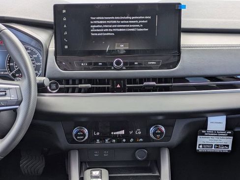 New 2026 Mitsubishi Outlander ES image 18