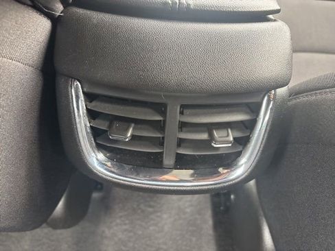 Used 2024 Chevrolet Malibu LT image 17