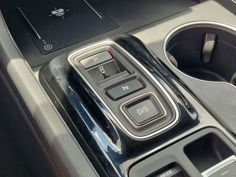 Used 2024 Honda Pilot Elite image 36