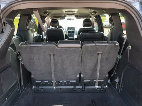 Used 2016 Dodge Grand Caravan R/T FWD image 27