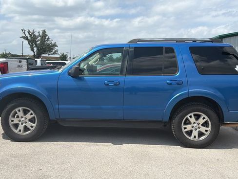 Used 2010 Ford Explorer XLT AWD/4WD image 7