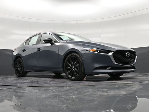 Used 2022 MAZDA MAZDA3 s FWD image 25